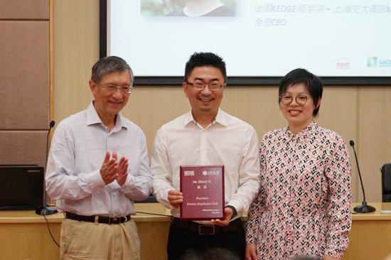 自左至右：勵建安院士、趙驛先生、Sabrina WOO女士